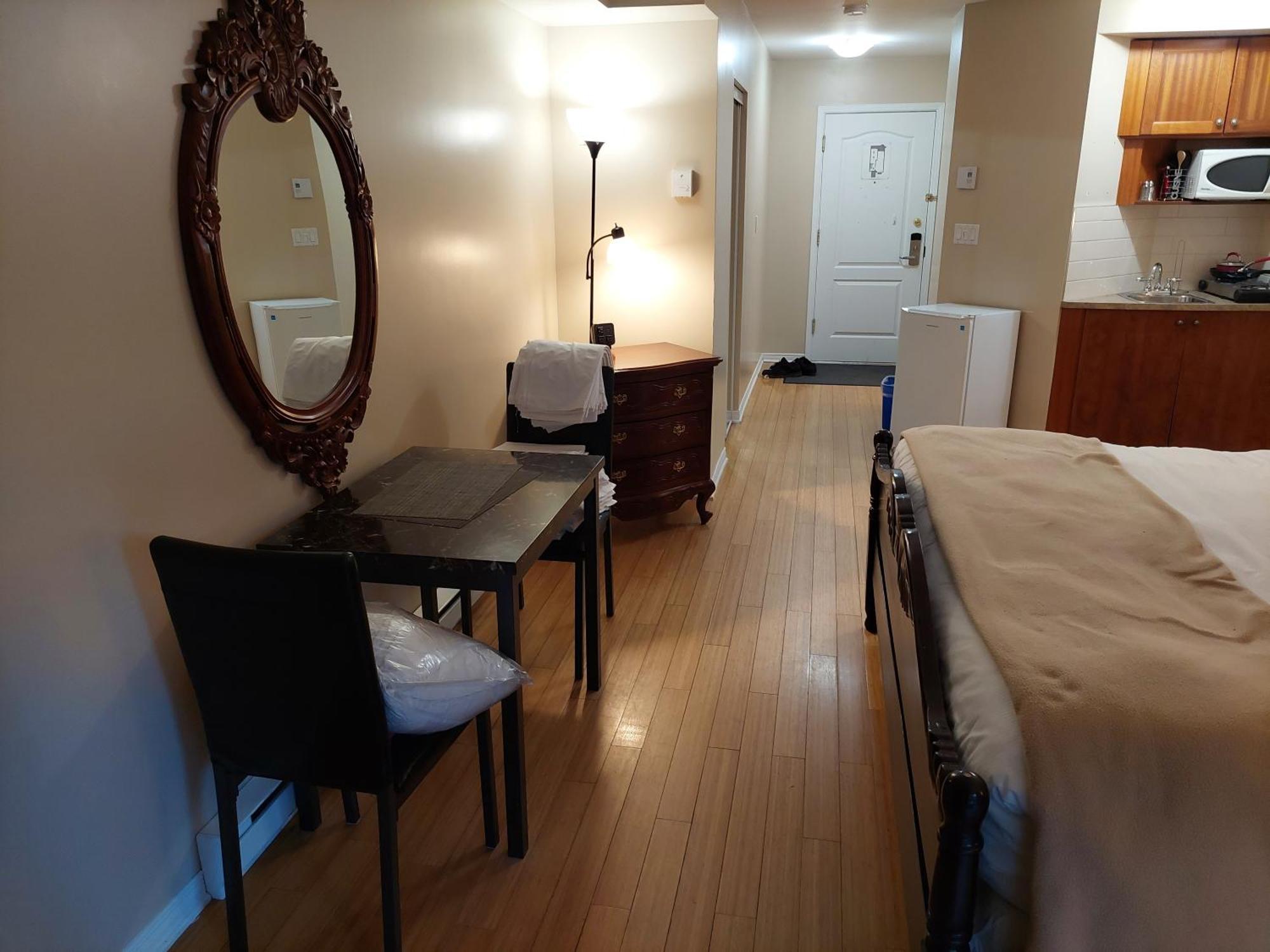 Studio-Hotel Villegiature Saint-Sauveur Piedmont Bagian luar foto