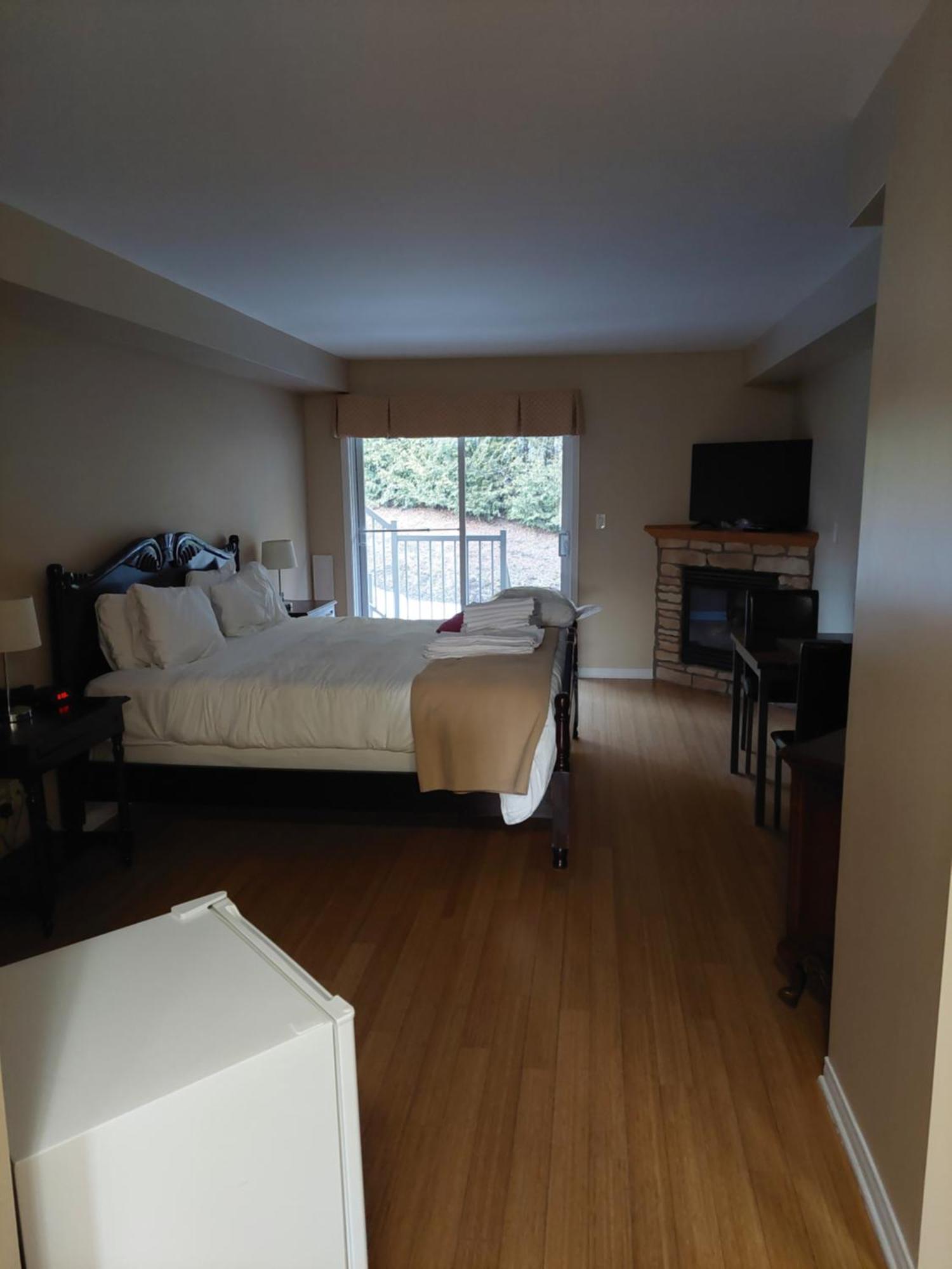 Studio-Hotel Villegiature Saint-Sauveur Piedmont Bagian luar foto