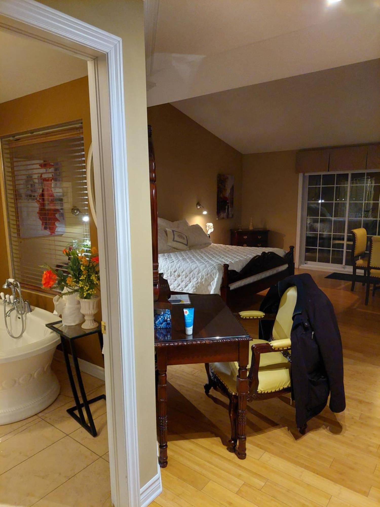 Studio-Hotel Villegiature Saint-Sauveur Piedmont Bagian luar foto